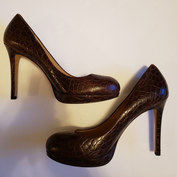 Ann Taylor Brown Croc-Embossed Heels 8 - Picture 1 of 6